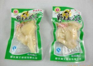供應休閑食品 周義散裝泡椒鳳爪與野山椒鳳爪的市場定位與產(chǎn)品特色
